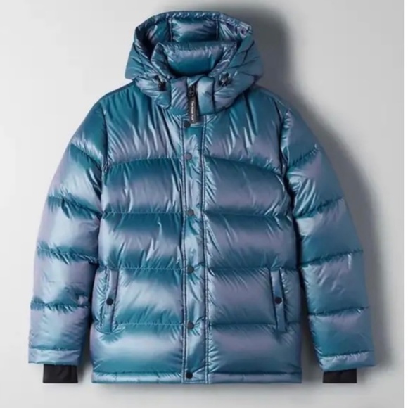 Aritzia TNA Super Puff - Picture 4 of 6